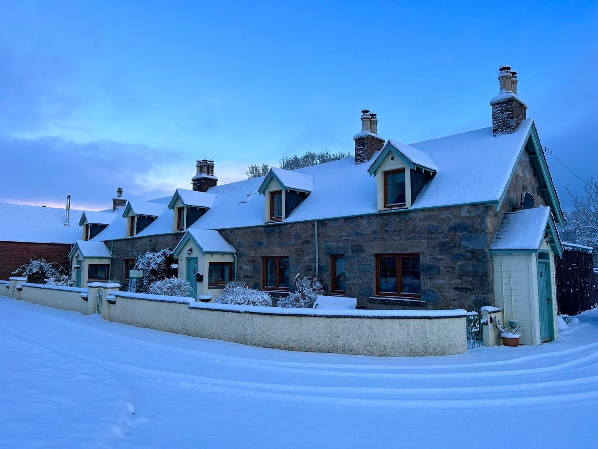 Rosemount Cottage Two - Highland Cottage Garve Kültér fotó